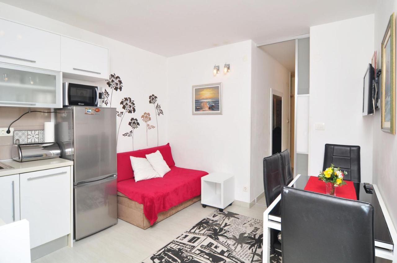 Full Equipped Flat Close To Apartment *